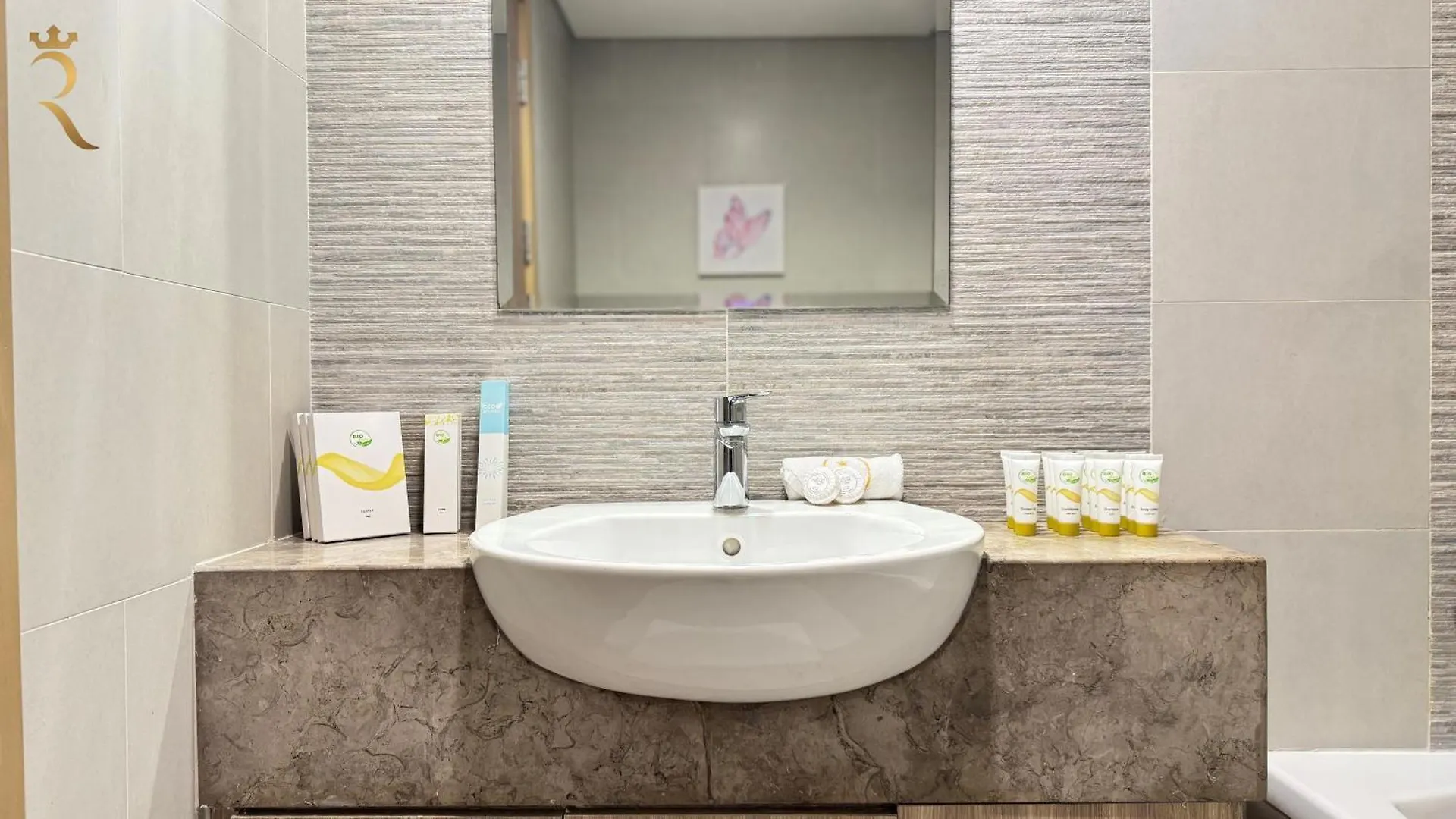 Luxe Studio Free Pool And Gym Access