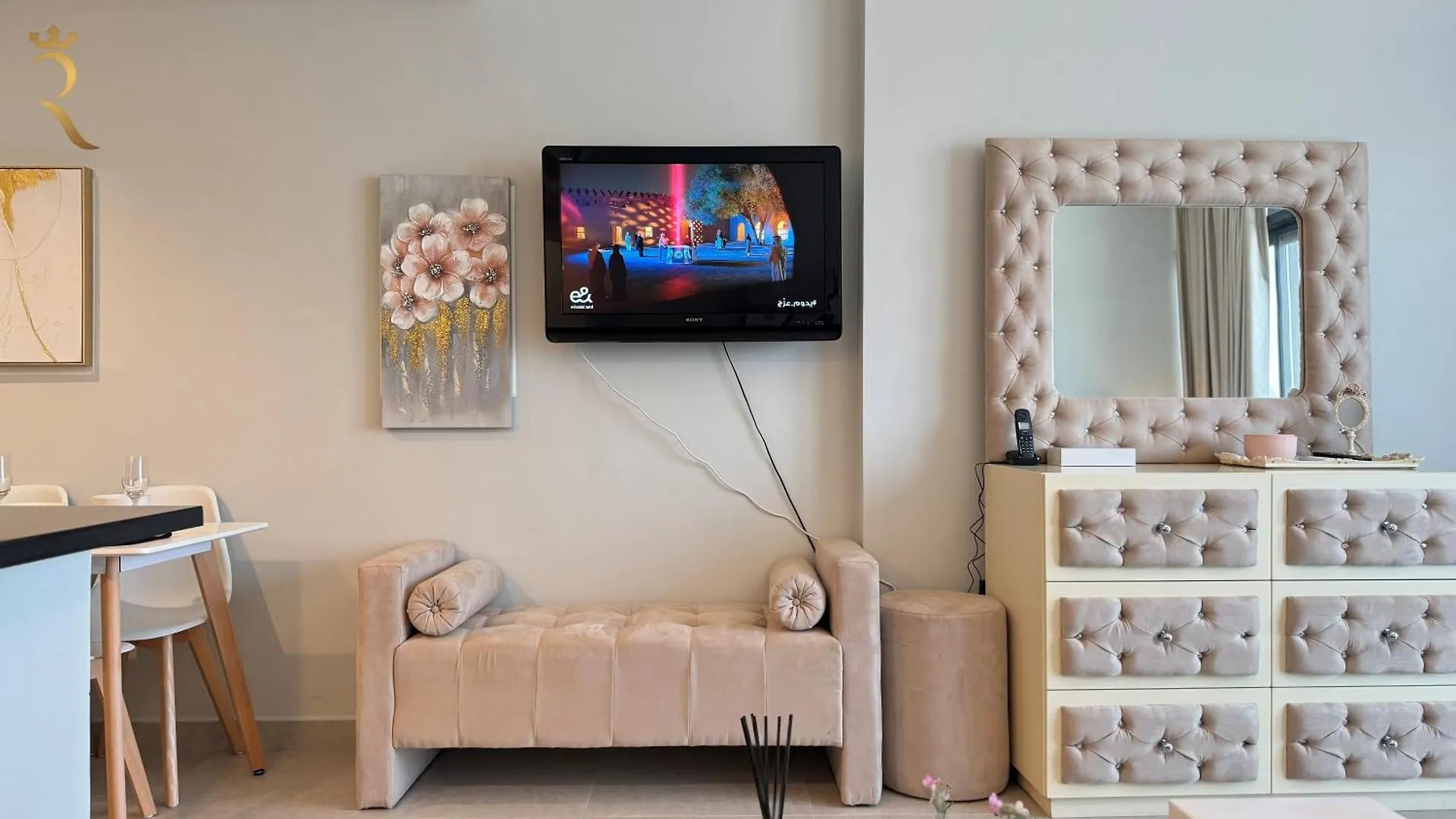 Luxe Studio Free Pool And Gym Access Abu Dhabi Apartment