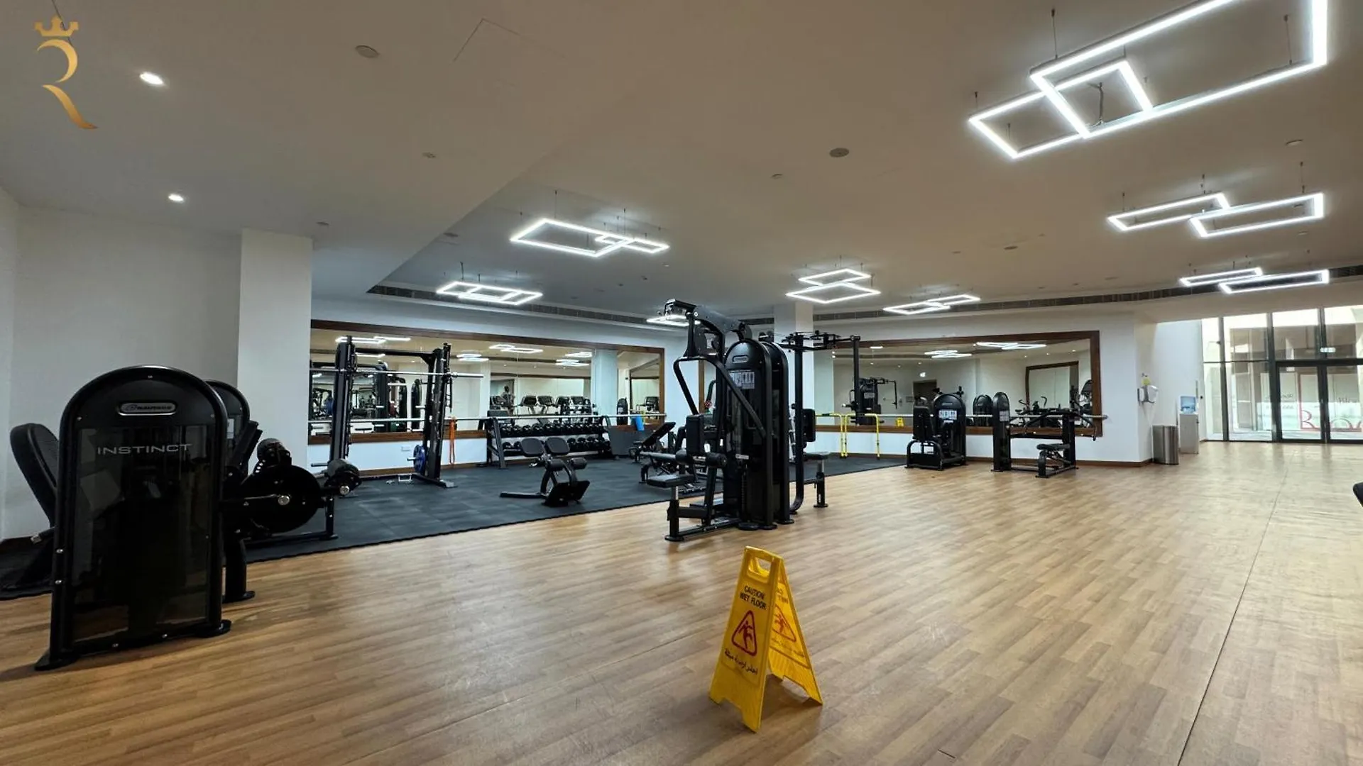 Luxe Studio Free Pool And Gym Access